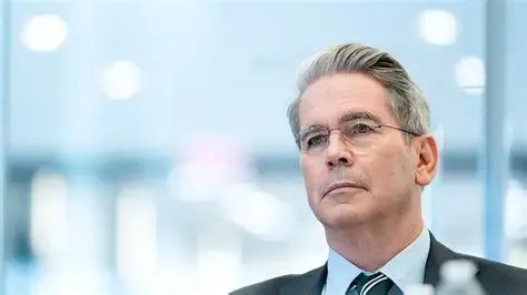 贝森特：美欧协商对俄实施新一轮制裁及次级关