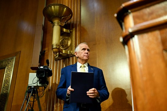 美联储主席提名人沃什未能在拜会中未能打动参