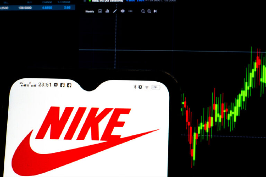 耐克暴跌15%，创下约一年来最差单日表现